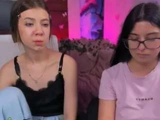 polly-kiss1 from CamSoda is Freechat