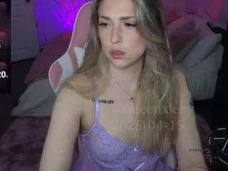 queenxlexy from CamSoda