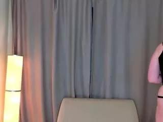 queenxofxtease from CamSoda is Freechat