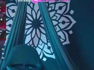 ravenn-moonn from CamSoda is Freechat