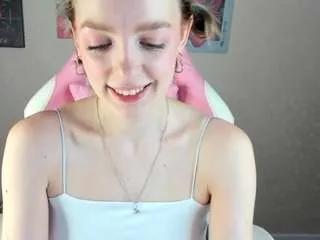 rocket-bunnyy from CamSoda is Freechat