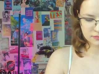 rose-white from CamSoda is Freechat
