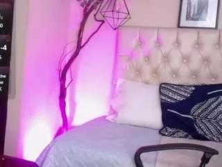 samantha-smiithh from CamSoda
