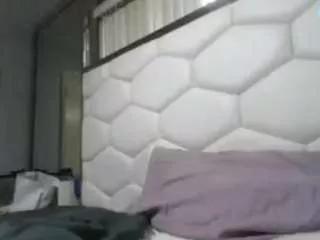 sapphireduh2 from CamSoda is Freechat