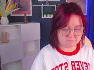 sara-moor from CamSoda