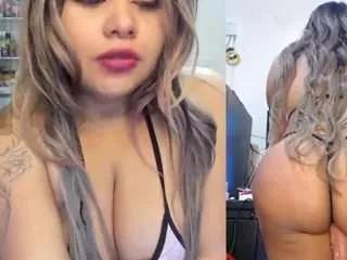 sara-seexy from CamSoda