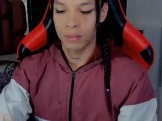 sara-slut from CamSoda