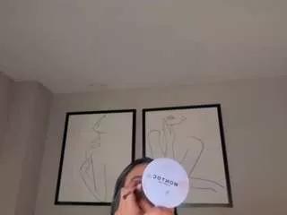 saranovac from CamSoda is Freechat