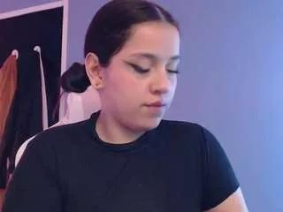 saraxcampur from CamSoda is Freechat