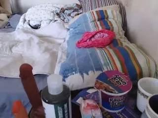 sensuale from CamSoda is Freechat