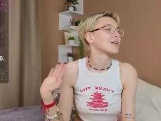 sharlirose from CamSoda is Freechat
