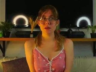 sheenahakes from CamSoda