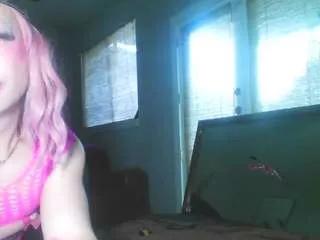 sissytrixiee from CamSoda