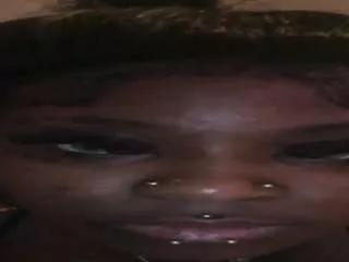 smokepretty8 from CamSoda is Freechat