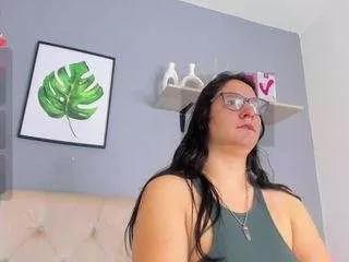 soe-laraa from CamSoda is Freechat