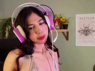 sofiaadiaz from CamSoda is Freechat