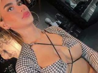 soysabrinats from CamSoda
