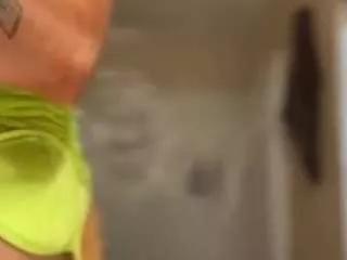 squirtinmyownface from CamSoda is Freechat