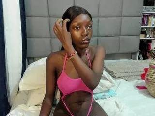 Suhailasuu from CamSoda