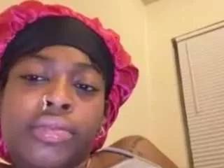 sweetestsexcthang from CamSoda is Freechat