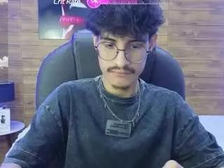 thomasluis from CamSoda is Freechat