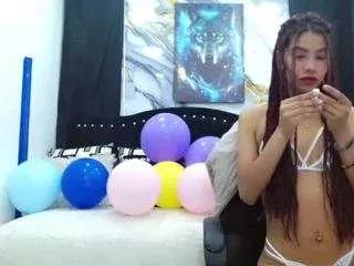 tifannyhottt01 from CamSoda is Freechat