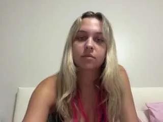 tiffstreatsxoxo from CamSoda