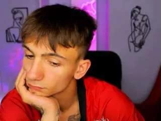 tobi-yours from CamSoda is Freechat