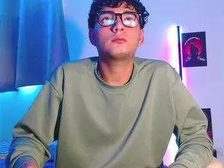 valentinpeach from CamSoda is Freechat