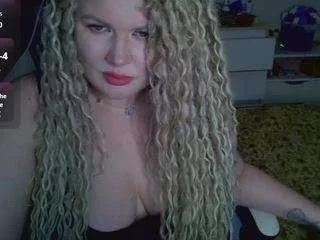velinka from CamSoda is Freechat