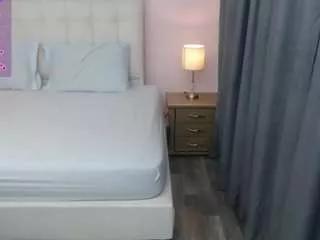 villaloboslia from CamSoda is Freechat