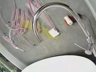 voyeurcam-casa-salsa-bathtub-pov from CamSoda is Freechat