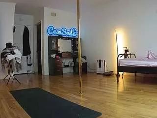 voyeurcam-celticiron-01 from CamSoda is Freechat