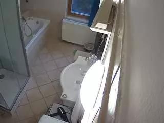 voyeurcam-julmodels-bath-2nd-2 from CamSoda is Freechat