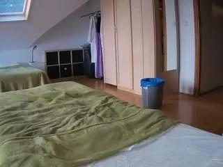 voyeurcam-julmodels-bed-1 from CamSoda is Freechat