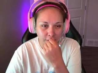 xarahanns from CamSoda