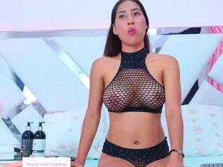 yesyhills from CamSoda