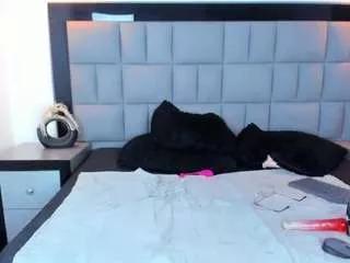 your-lady-milf from CamSoda is Freechat