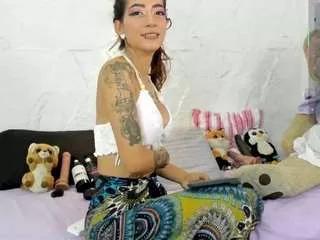 zorra-violeta from CamSoda is Freechat