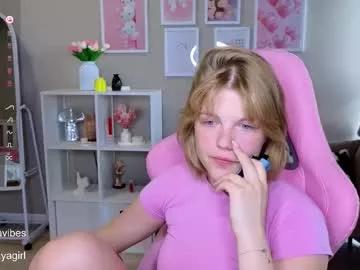 maya_blonde18 from Chaturbate