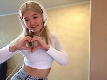 Mingmcclave from Chaturbate