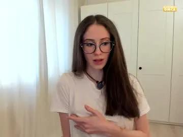 Snowww_white from Chaturbate