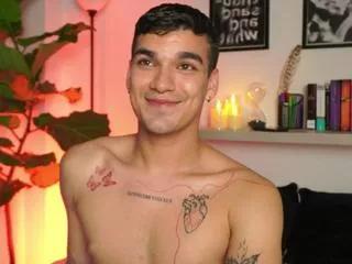 aalan_jamess from Flirt4Free