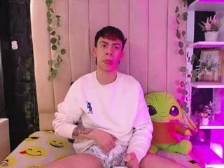aaron_blink from Flirt4Free