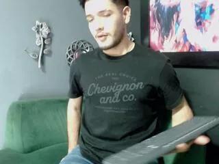 aidenn_clark from Flirt4Free is Freechat