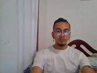 andrew_deleon from Flirt4Free is Freechat