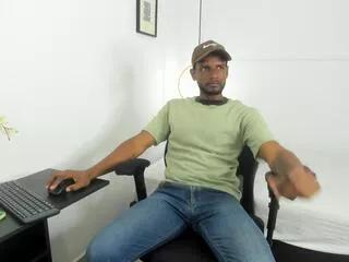 andrew_maro from Flirt4Free is Freechat