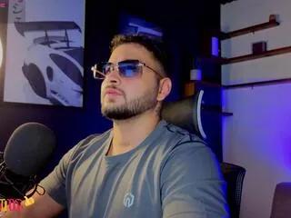 Andreww_brownn from Flirt4Free