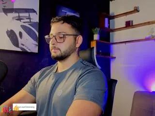 Andreww_brownn from Flirt4Free