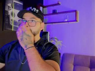 andreww_brownn from Flirt4Free is Freechat